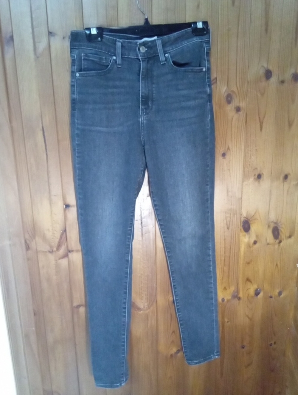 Levi's 721 High-Rise Skinny Jeans in Charcoal